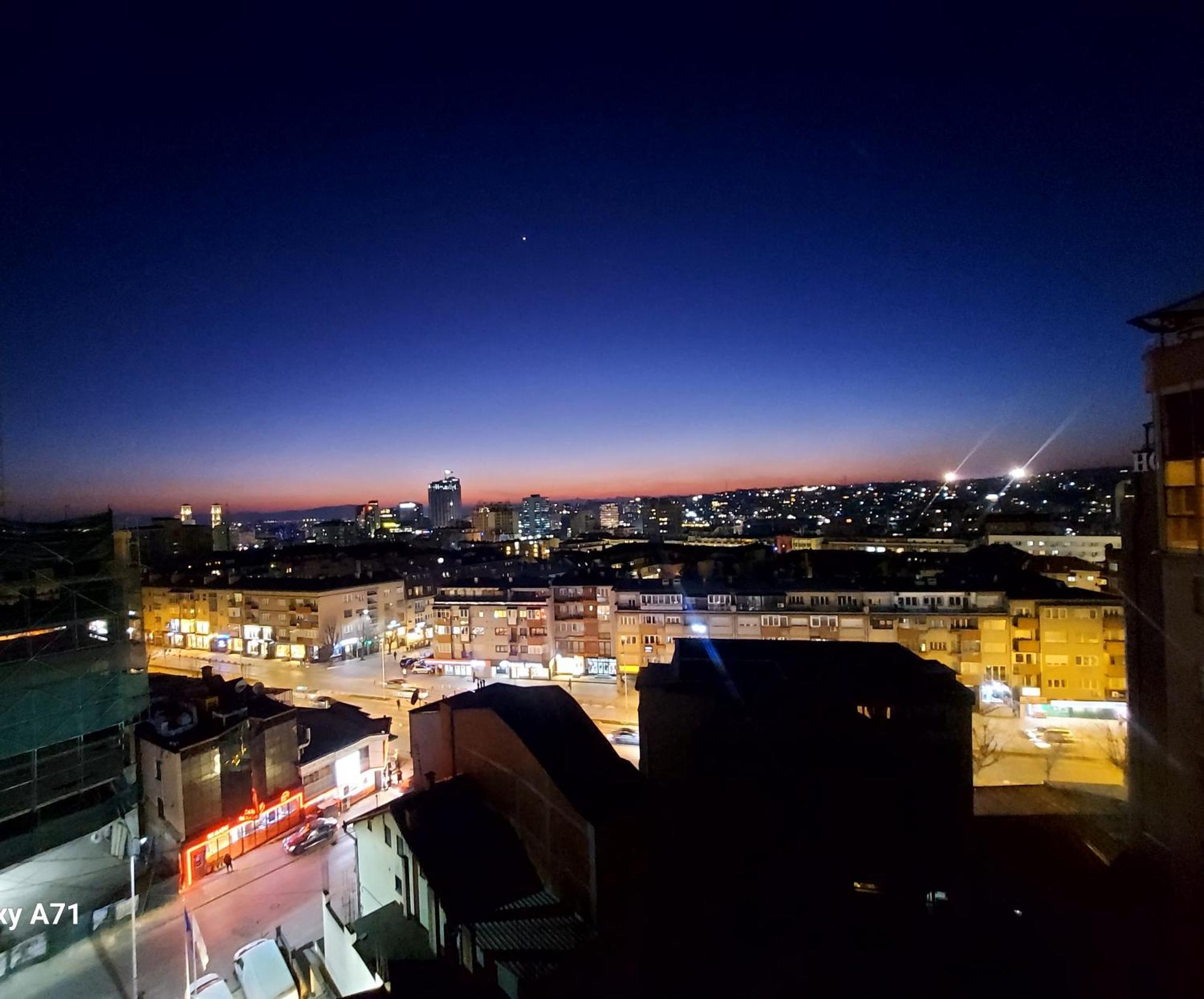 Gorgeous Apartment With City View In The City Center Pristina Extérieur photo