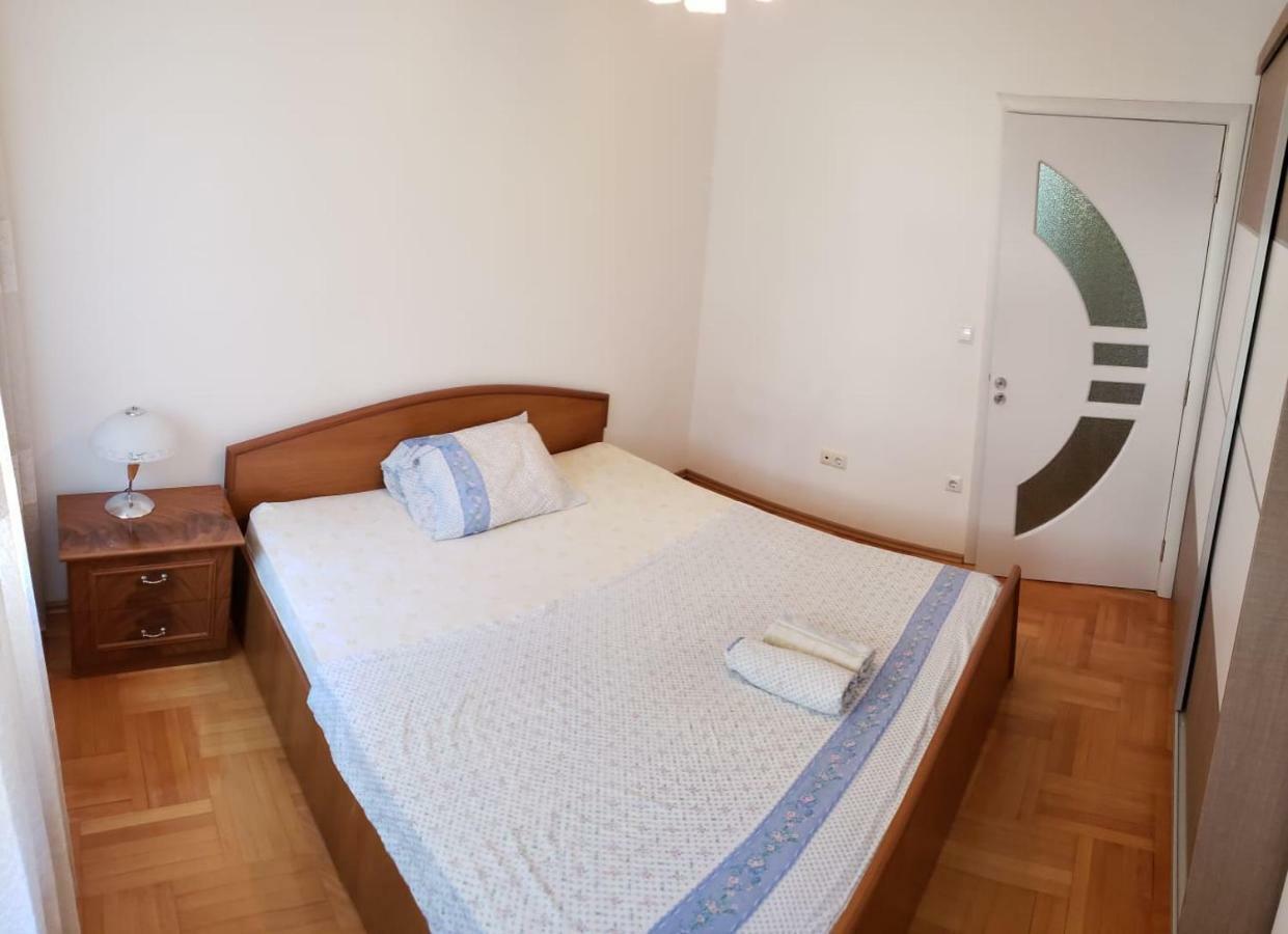 Gorgeous Apartment With City View In The City Center Pristina Extérieur photo
