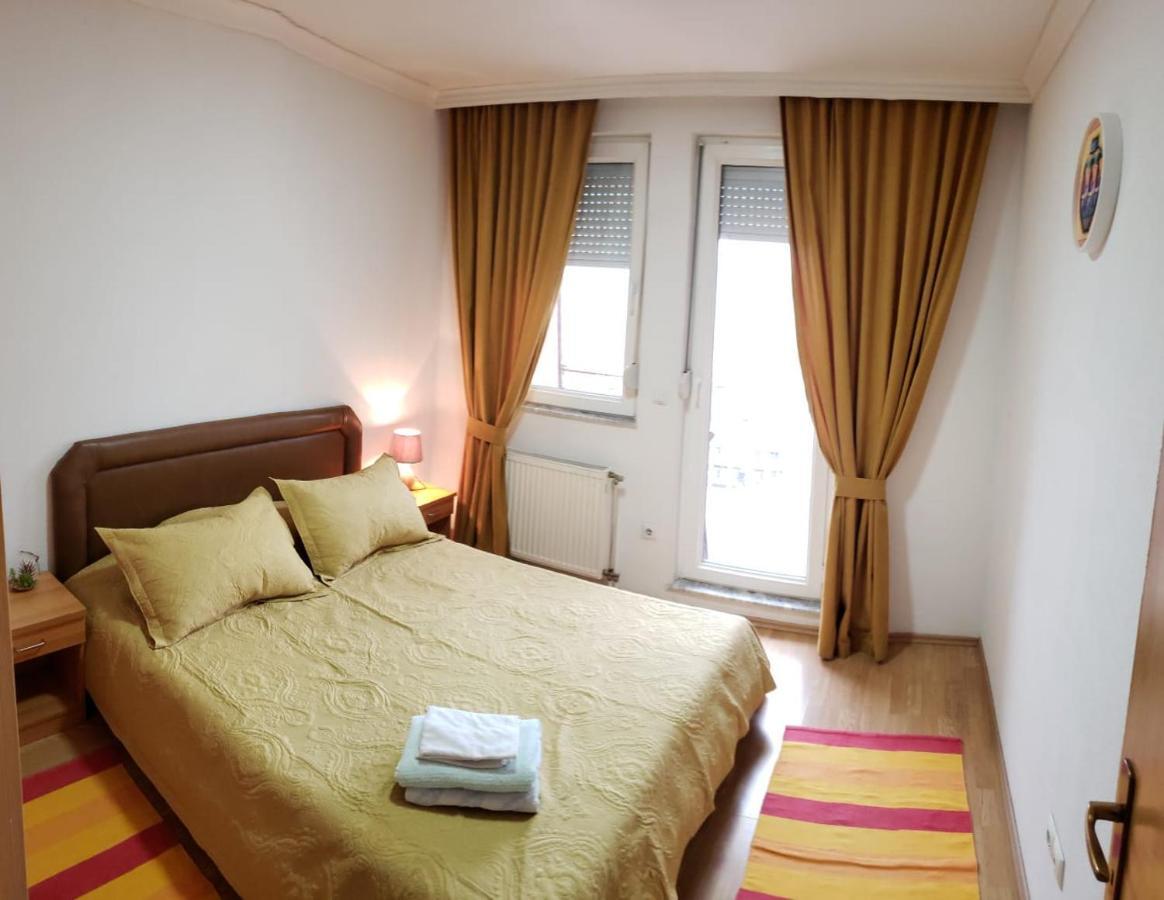 Gorgeous Apartment With City View In The City Center Pristina Extérieur photo