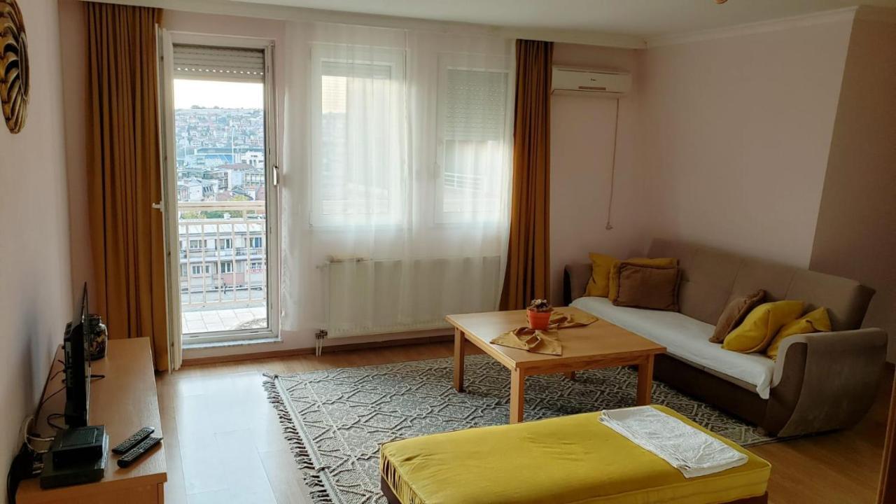 Gorgeous Apartment With City View In The City Center Pristina Extérieur photo