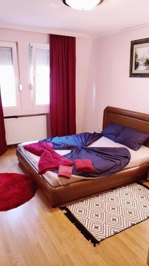 Gorgeous Apartment With City View In The City Center Pristina Extérieur photo
